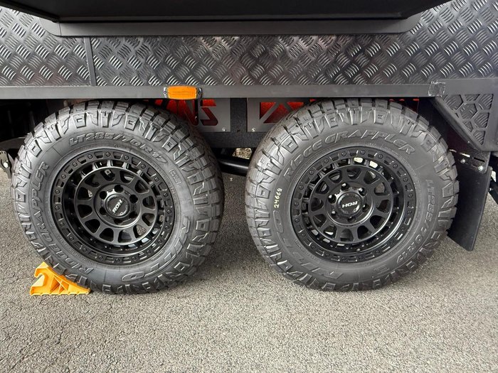 2025 Urban Caravans Skt Signature