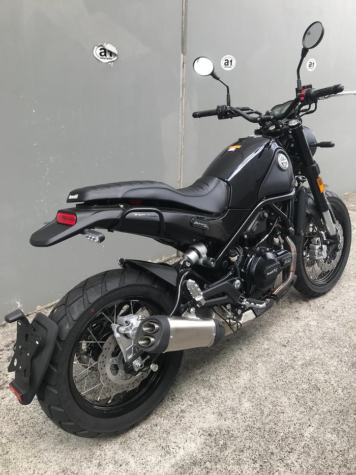 2022 Benelli Leoncino Trail 