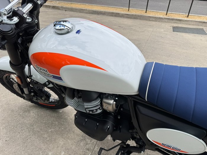 2025 Royal Enfield (see Also Enfiel BEAR 650 BOARDWALK WHITE