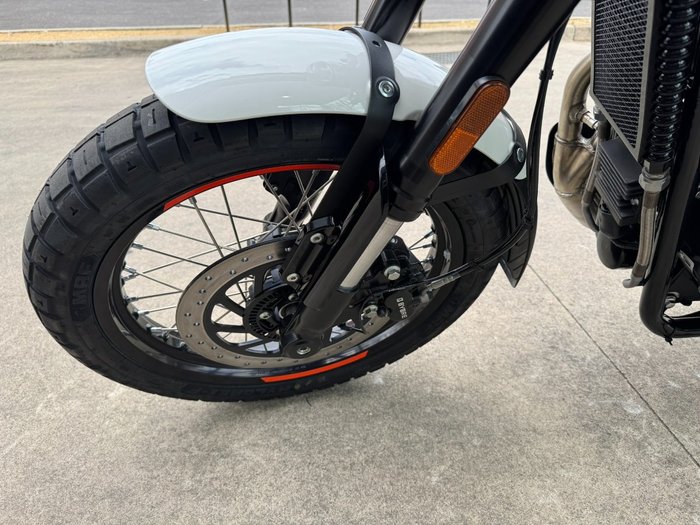 2025 Royal Enfield (see Also Enfiel BEAR 650 BOARDWALK WHITE