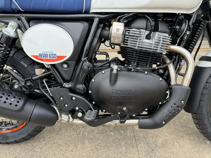 2025 Royal Enfield (see Also Enfiel BEAR 650 BOARDWALK WHITE