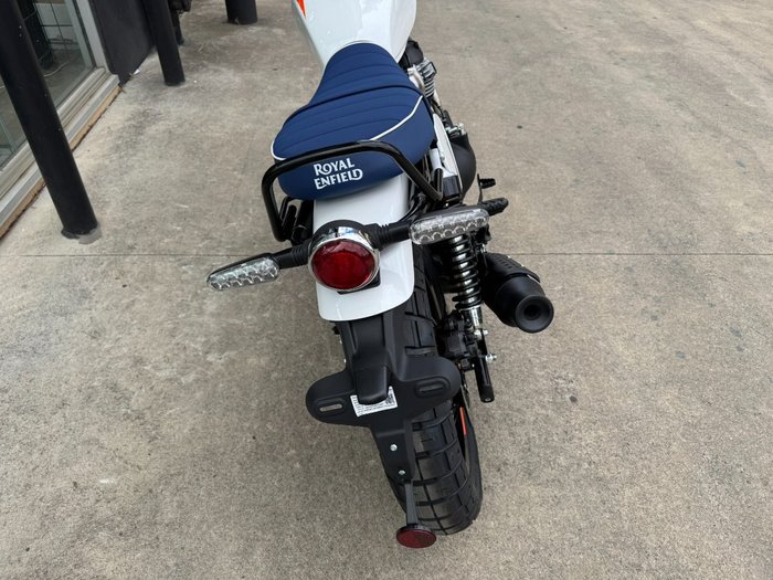 2025 Royal Enfield (see Also Enfiel BEAR 650 BOARDWALK WHITE