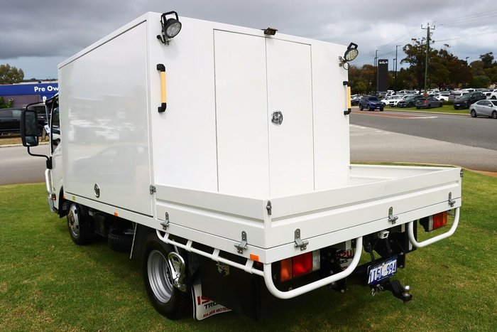 2019 Isuzu NLR