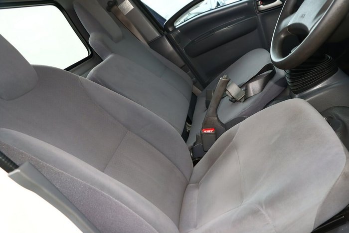 2019 Isuzu NLR 45-150 (SWB)