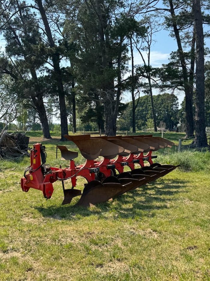 0 Gregoire Besson RY71 MOULDBOARD PLOUGH ORANGE