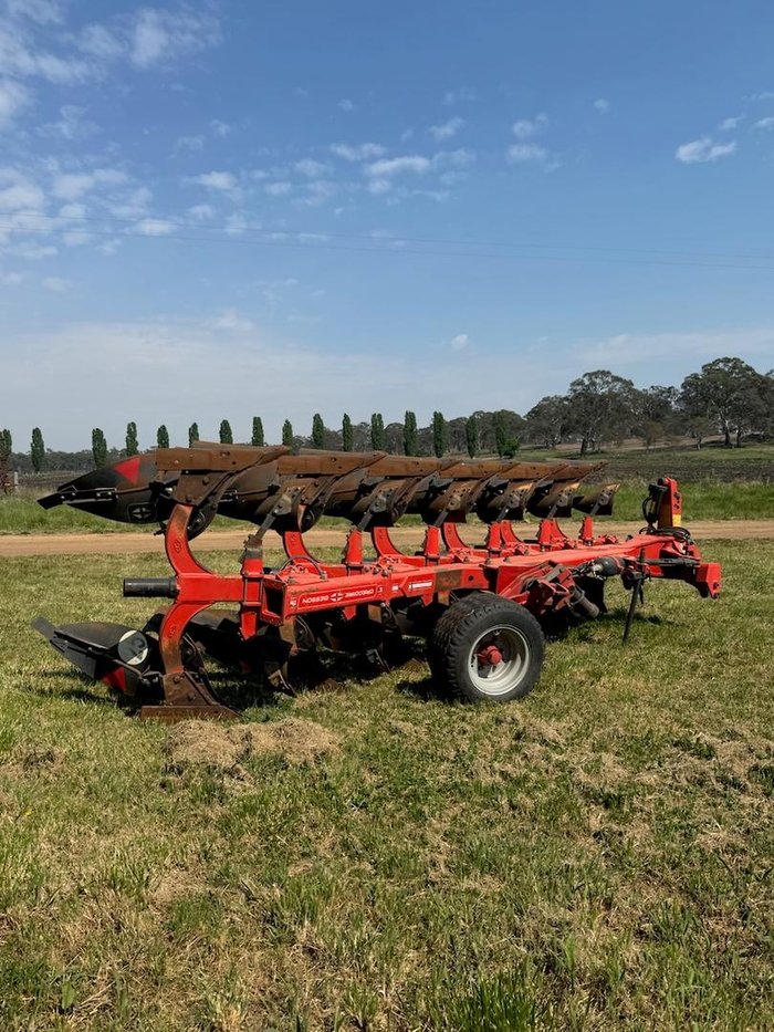 0 Gregoire Besson RY71 MOULDBOARD PLOUGH ORANGE