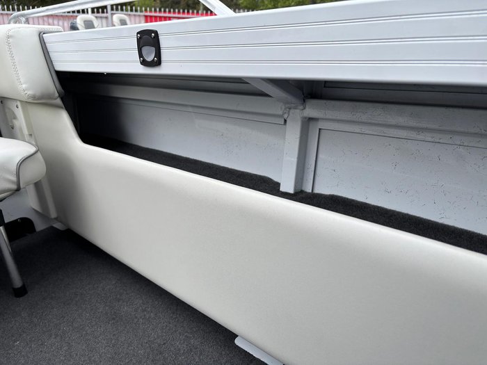 2025 QUINTREX 500 Fishabout Pro