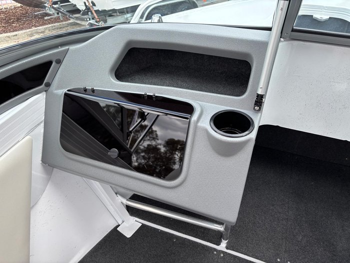 2025 QUINTREX 500 Fishabout Pro