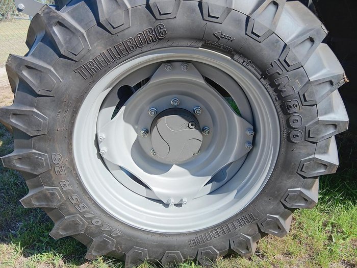 2025 Massey Ferguson 5M.95 Cab