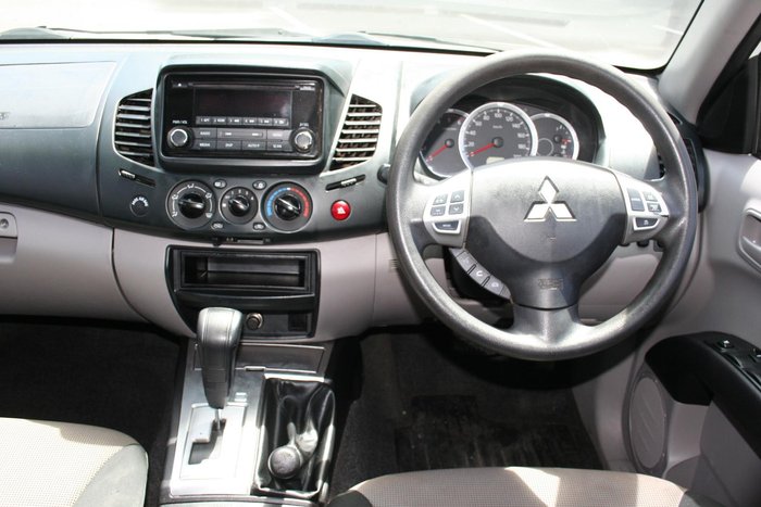 2014 Mitsubishi Triton GLX MN MY15 4X4 Dual Range White