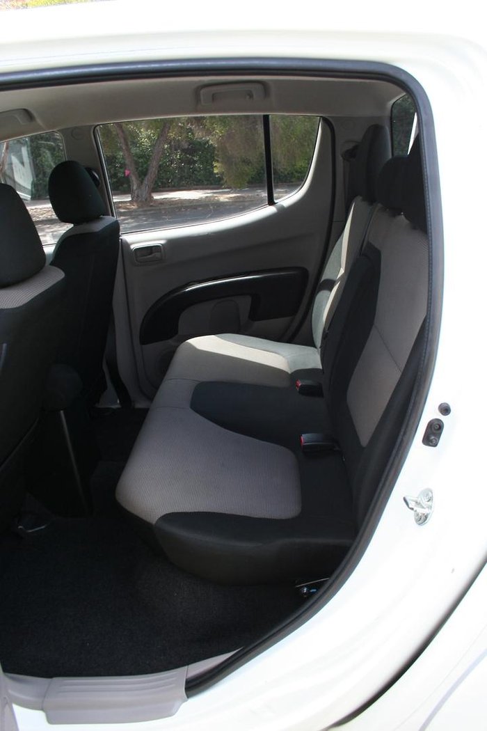 2014 Mitsubishi Triton GLX MN MY15 4X4 Dual Range White