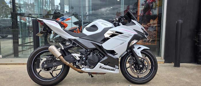 2022 Kawasaki NINJA 400 WHITE