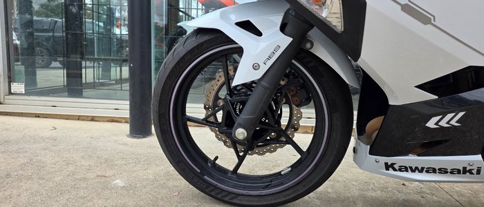 2022 Kawasaki NINJA 400 WHITE