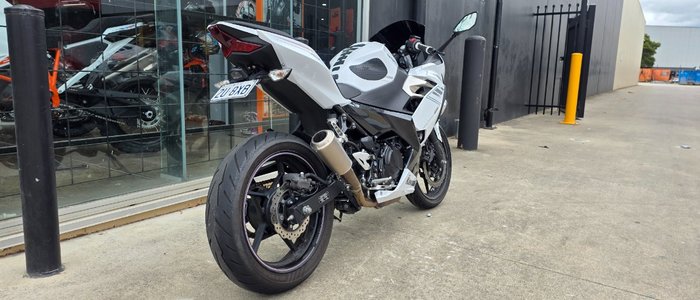 2022 Kawasaki NINJA 400 WHITE