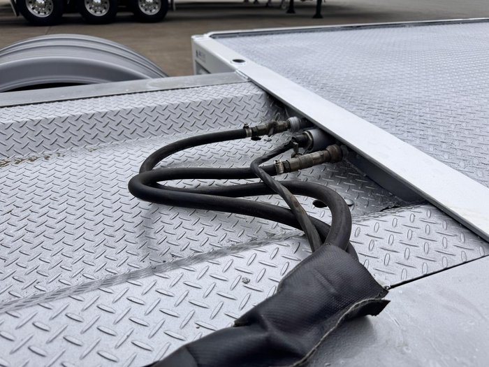 2006 Vawdrey St3 Lead A 12 Pallet Drop Deck Semi