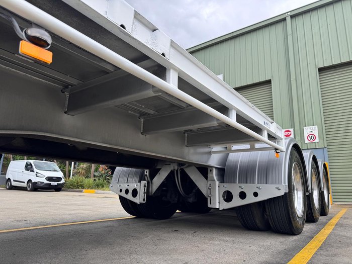 2006 Vawdrey St3 Lead A 12 Pallet Drop Deck Semi 