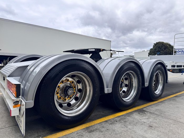 2006 Vawdrey St3 Lead A 12 Pallet Drop Deck Semi 