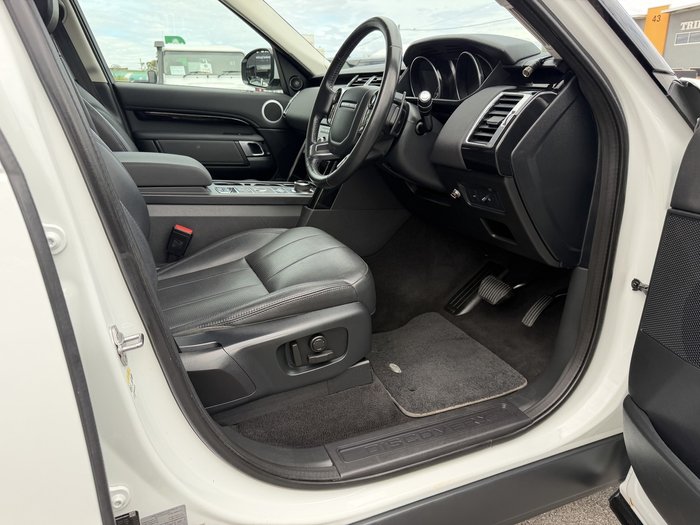 2019 Land Rover Discovery SD6 SE