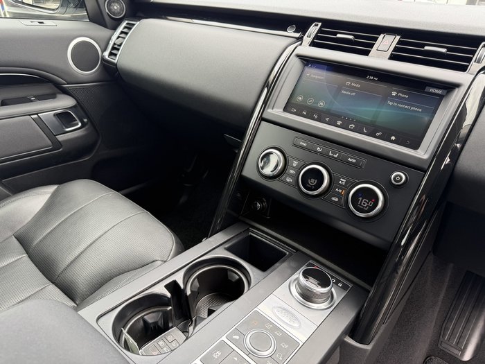 2019 Land Rover Discovery SD6 SE