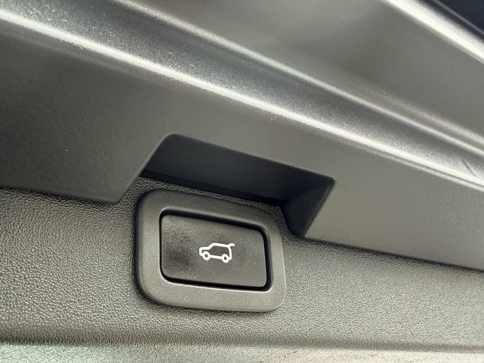 2019 Land Rover Discovery SD6 SE