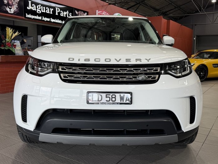 2019 Land Rover Discovery SD6 SE