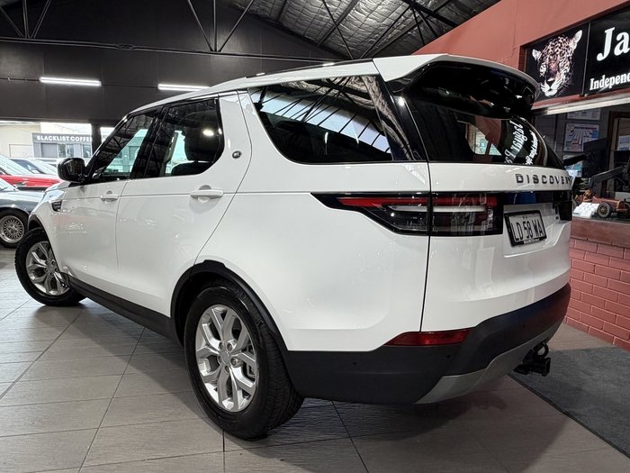 2019 Land Rover Discovery SD6 SE