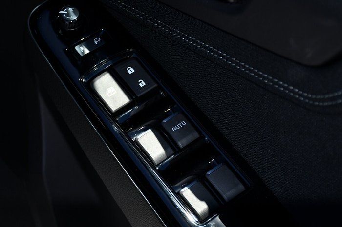 2025 Isuzu D-MAX LS-U