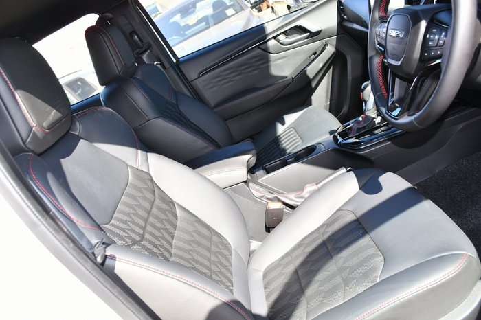 2025 Isuzu D-MAX X-TERRAIN