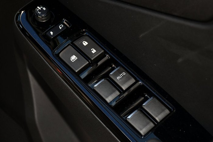 2025 Isuzu D-MAX X-TERRAIN