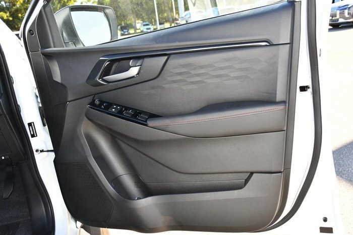 2025 Isuzu D-MAX X-TERRAIN