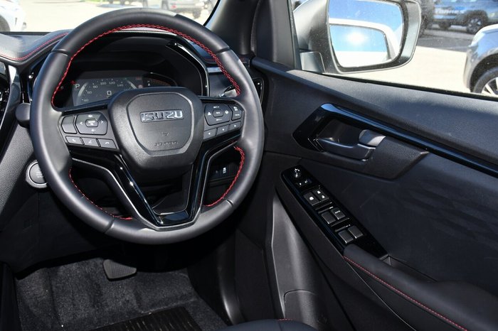 2025 Isuzu D-MAX X-TERRAIN