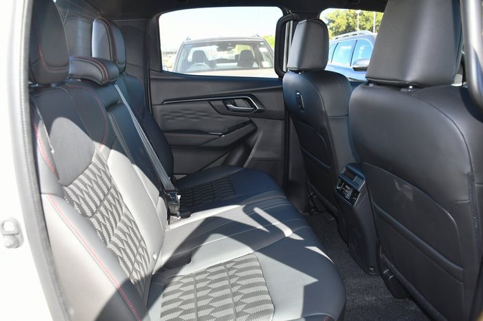 2025 Isuzu D-MAX X-TERRAIN