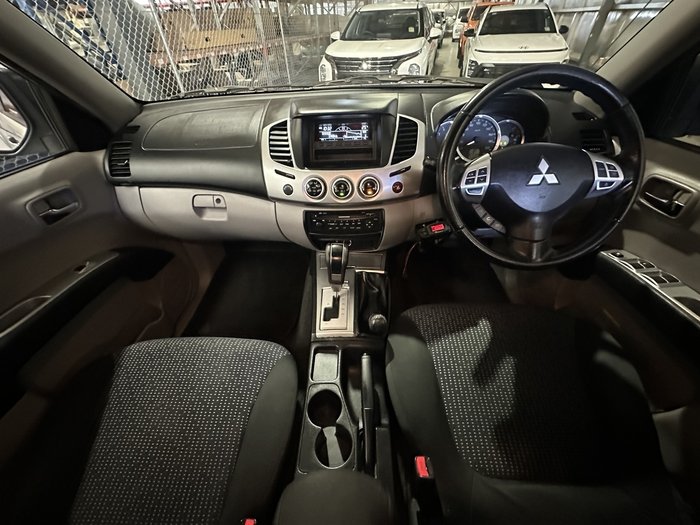 2013 Mitsubishi Triton GLX-R