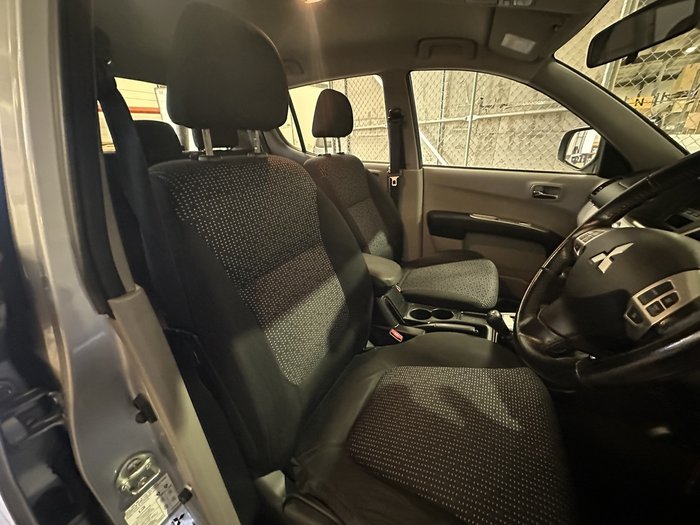 2013 Mitsubishi Triton GLX-R