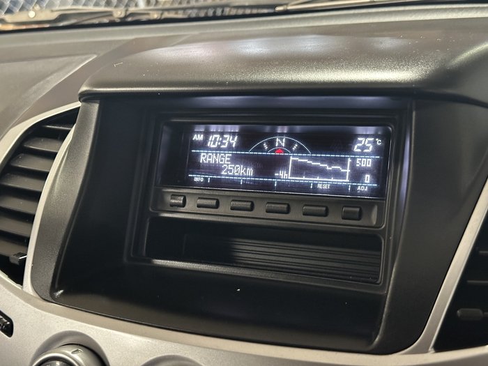 2013 Mitsubishi Triton GLX-R