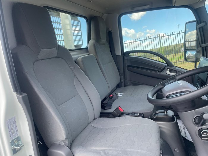 2025 Isuzu Nlr 45-150 Dt D25 Tray Pack NLR 45-150 DT D25 Tray Pack
