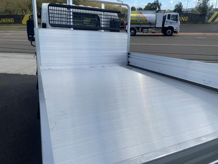 2025 Isuzu Nlr 45-150 Dt D25 Tray Pack NLR 45-150 DT D25 Tray Pack