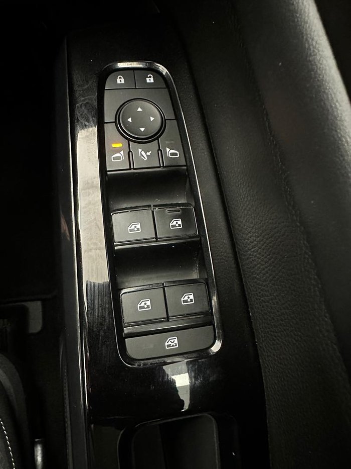 2022 Nissan Pathfinder ST