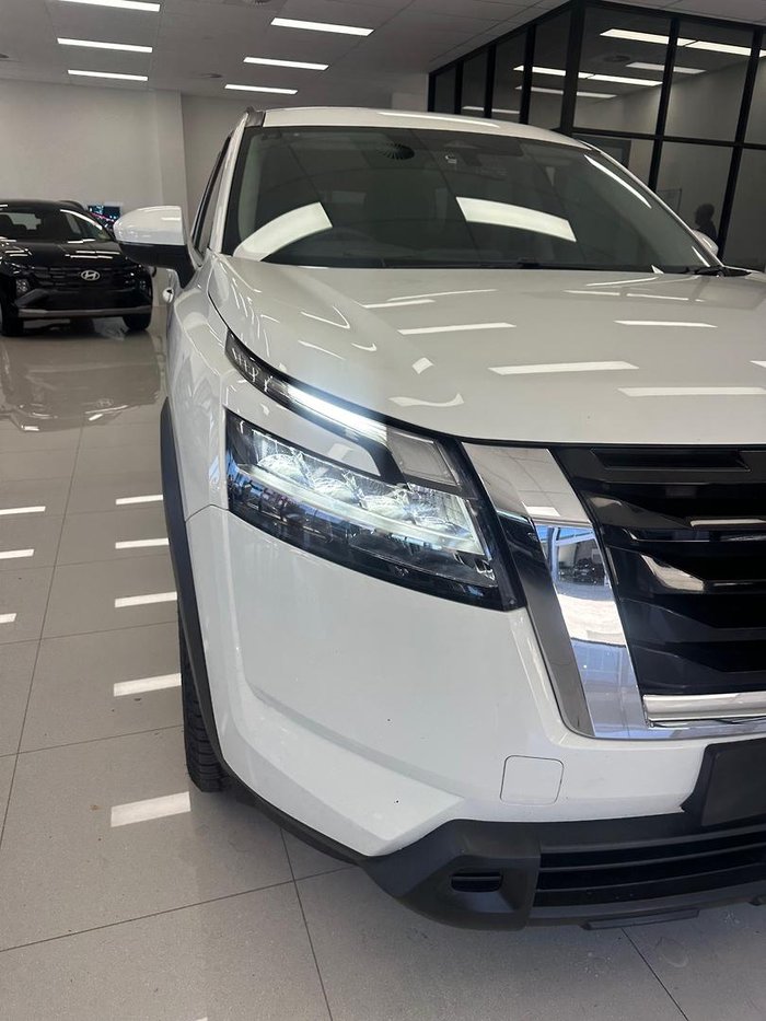 2022 Nissan Pathfinder ST