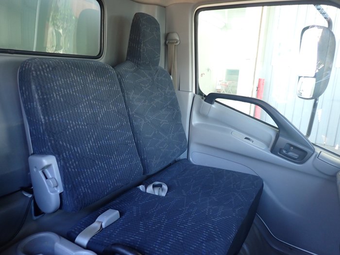2015 HINO DUTRO 917