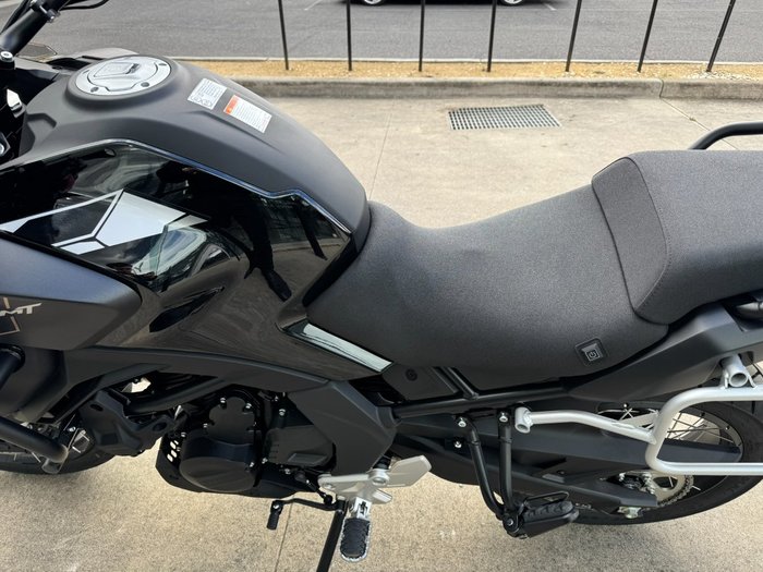 2025 CFMOTO MT NEBULA BLACK