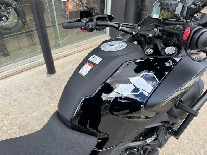 2025 CFMOTO MT NEBULA BLACK