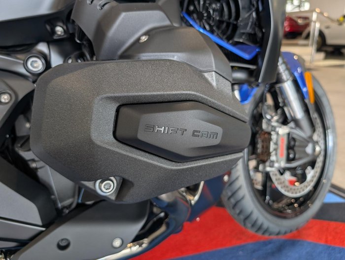 2025 BMW Motorrad R 1300 R Exclusive R 1300 Blue