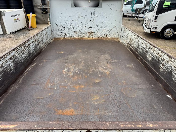 2022 Mitsubishi Canter 615