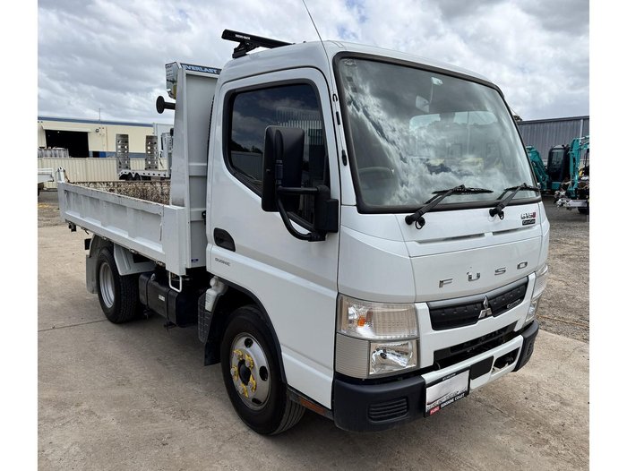 2022 Mitsubishi Canter 615