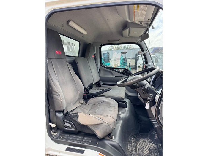 2022 Mitsubishi Canter 615