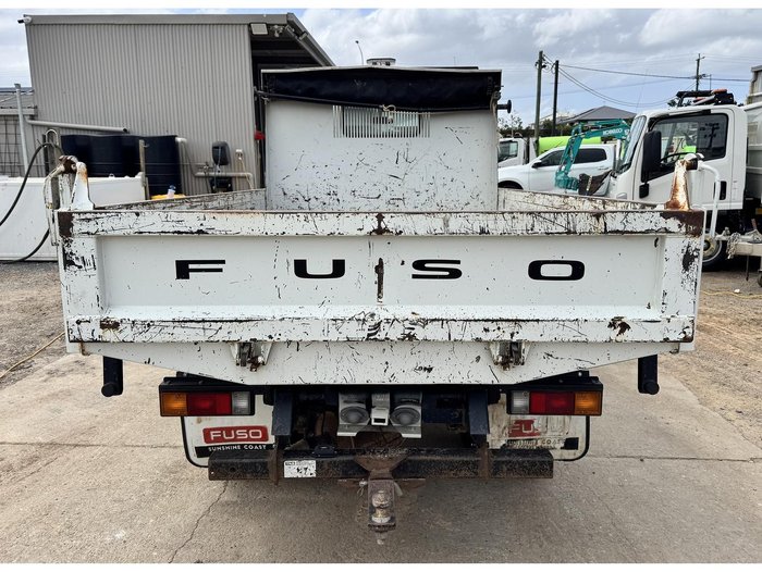 2022 Mitsubishi Canter 615