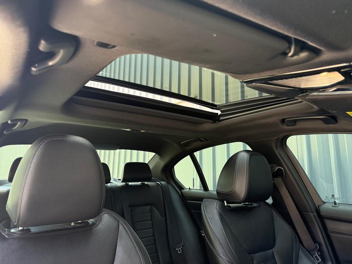 2022 BMW 3 Series 330i M Sport G20 Black Sapphire