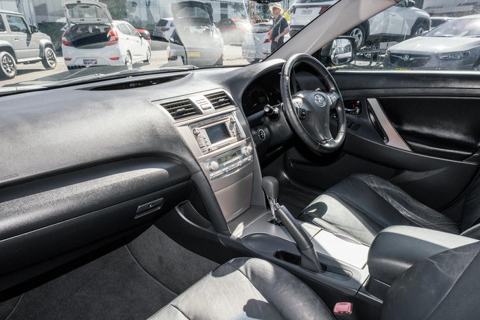 2011 Toyota Camry Hybrid Luxury