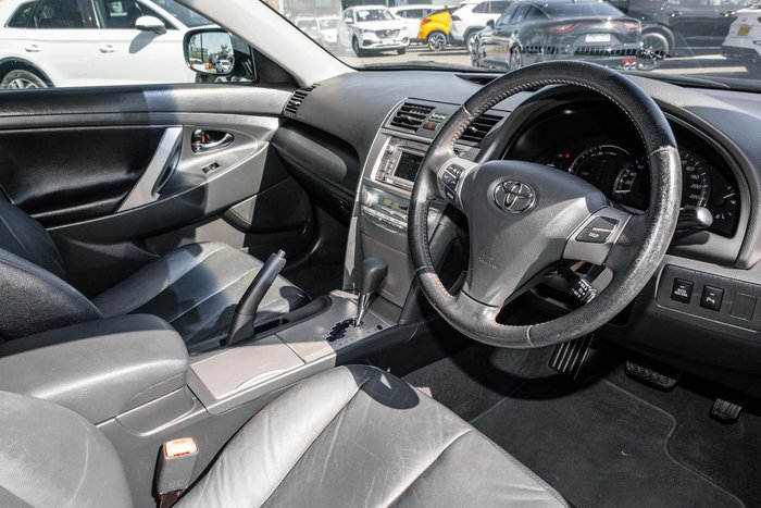 2011 Toyota Camry Hybrid Luxury